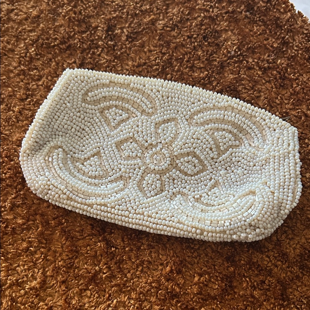 Elegant Cream Beaded Clutch